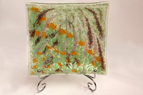 Тарелка из цветного стекла "На лужайке"